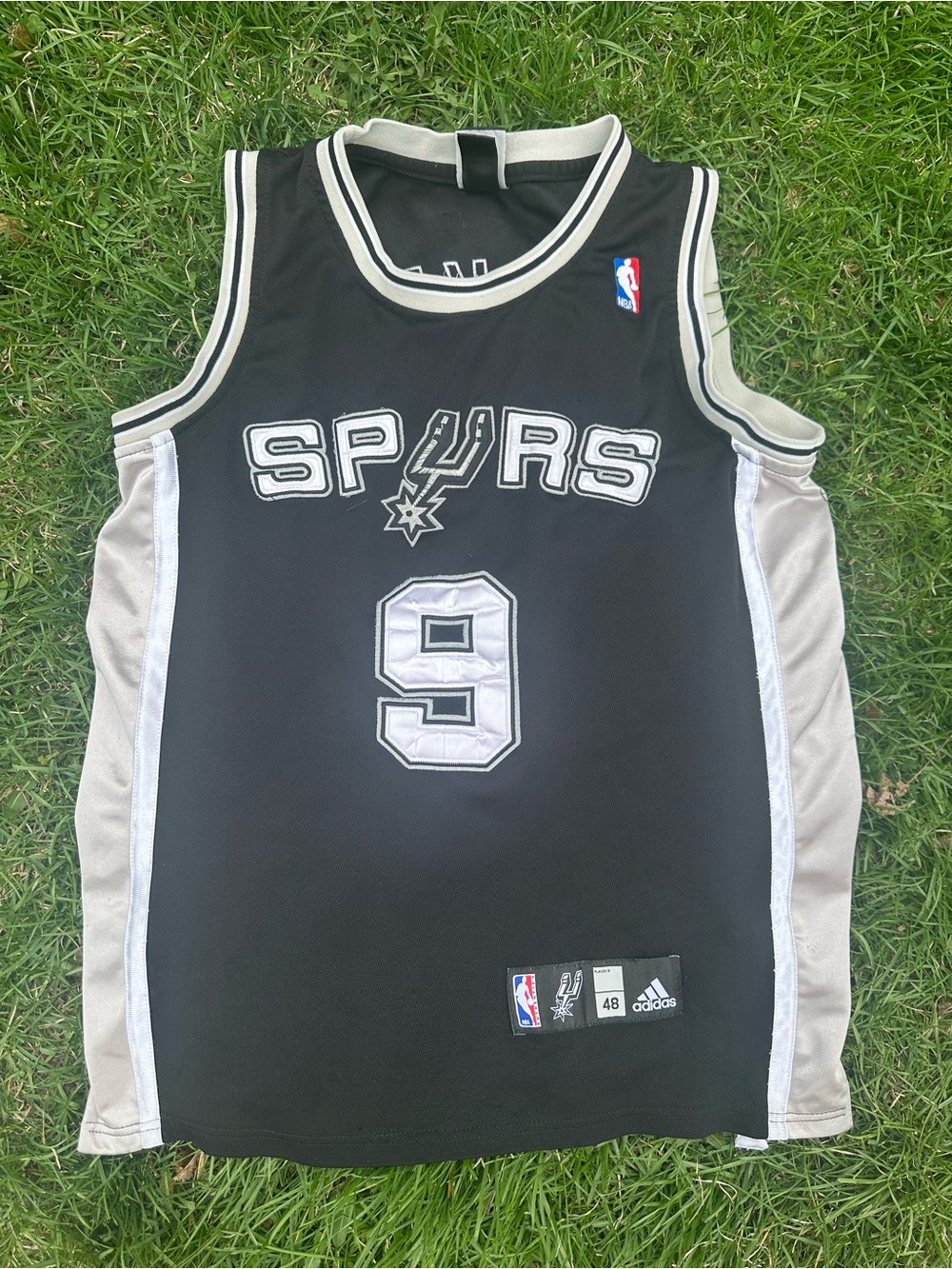 🥾 🦵 San Antonio Spurs #9 Black Basketball Jersey - Adidas NBA